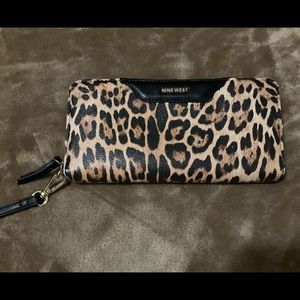 Nine West wallet